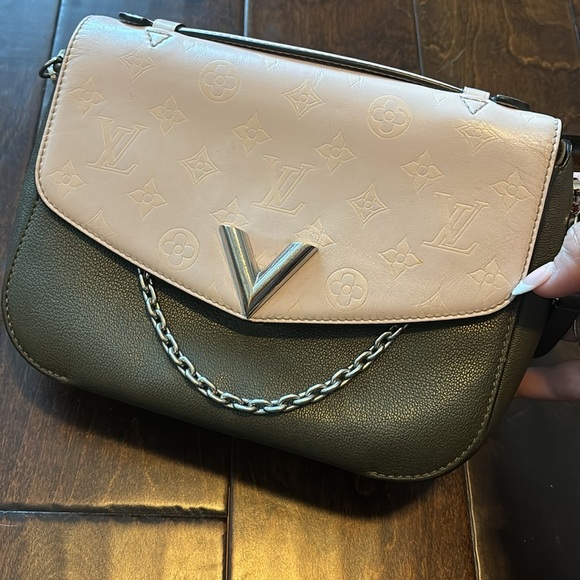 LOUIS VUITTON | LV | Very Calfskin Leather Saddle Shoulder Bag Khaki Green Purse - Picture 2 of 8